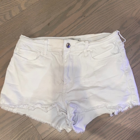 white jean shorts - Picture 3 of 3